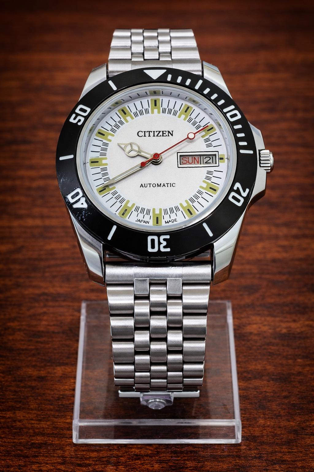 Vintage Citizen Diver Automatic 21 Jewels Day/Date Men's Wrist Watch - Image 4