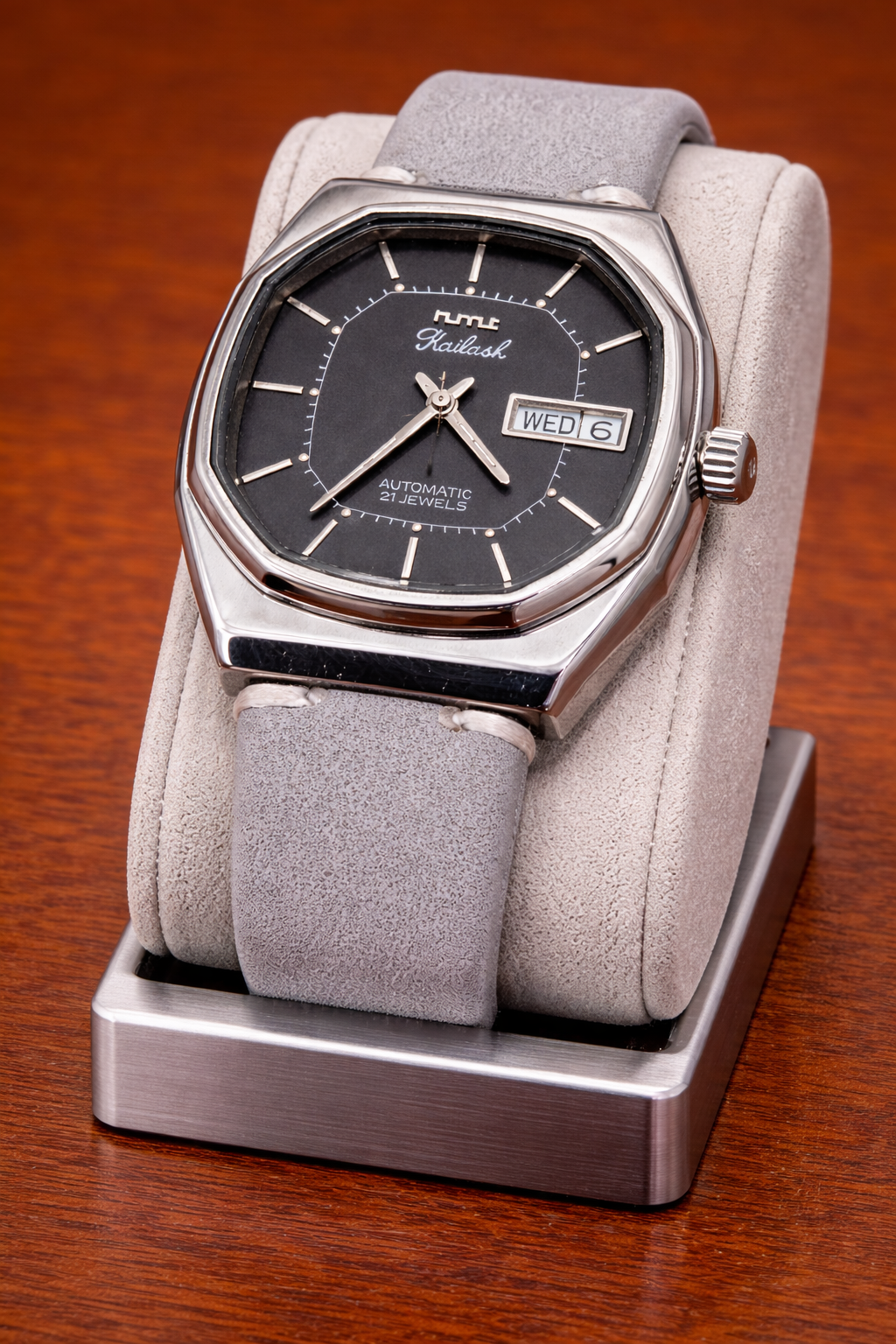 Vintage HMT Kailash Automatic 21 Jewels Day/Date Men's Wrist Watch