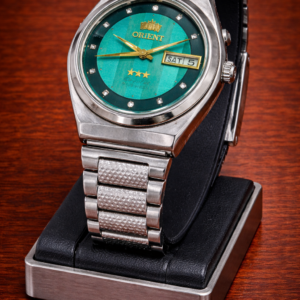 Vintage Orient Automatic Day/Date 17 Jewel Two Tone Dial Men's Wrist Watch