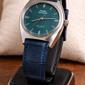 Vintage HMT Avinash Hand Winding 17 Jewel Blue Dial Men's Wrist Watch