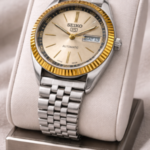 Vintage Seiko Automatic Silver Dial 17 Jewel Day/Date Men's Wrist Watch