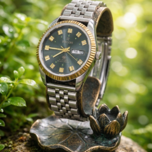 Vintage Ricoh Automatic Day/Date 21 Jewel Black Dial Men's Wrist Watch