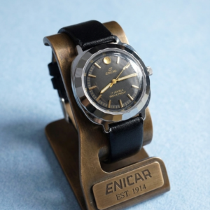 Enicar Hand Winding 17 Jewel Black Dial Men's Wrist Watch