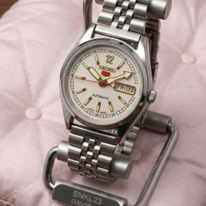 Vintage Seiko Automatic White Dial Day/Date Men's Wrist Watch